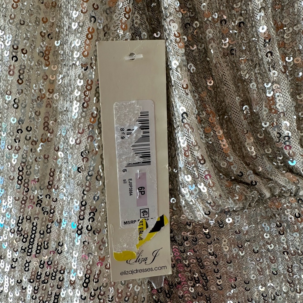 Eliza  J Silver Sequin Cocktail Dress – Size 6P Petit e NWT Sparkle Party Shift - Picture 6 of 8